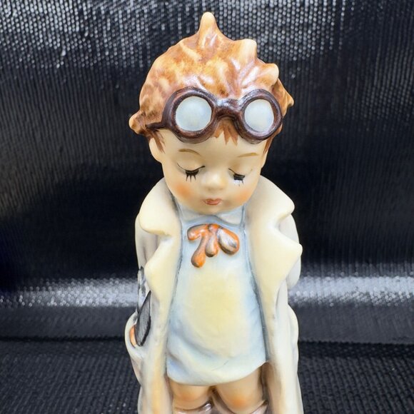 Hummel The Doctor Figurine Goebel Boy with goggles W Germany Puppendoktor VTG - Picture 2 of 11